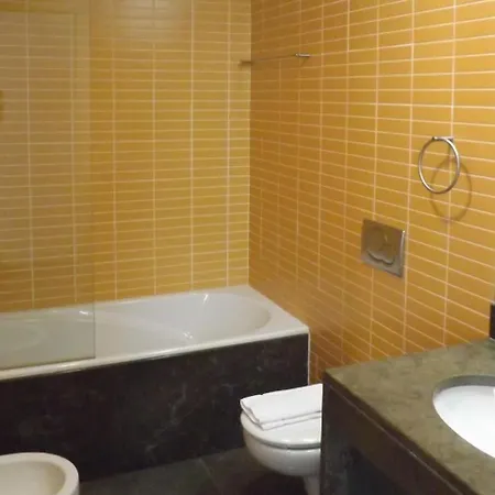 Holiday Ocean View Residences 度假居 Patroves