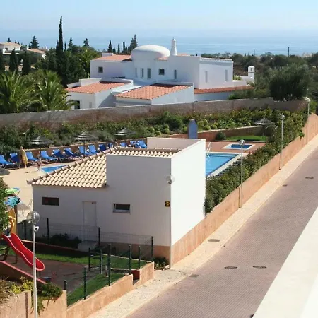 Holiday Ocean View Residences 度假居
